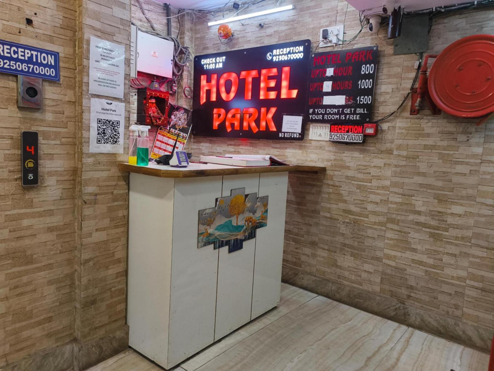 Hotel Metro Park Nové Dillí Exteriér fotografie
